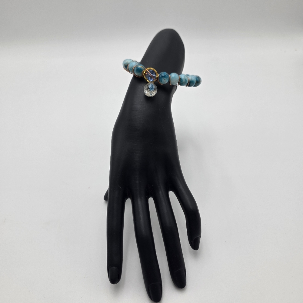 Handmade Wire-wrapped Elegant Blue Beaded Bracelet - Picture 4 of 4